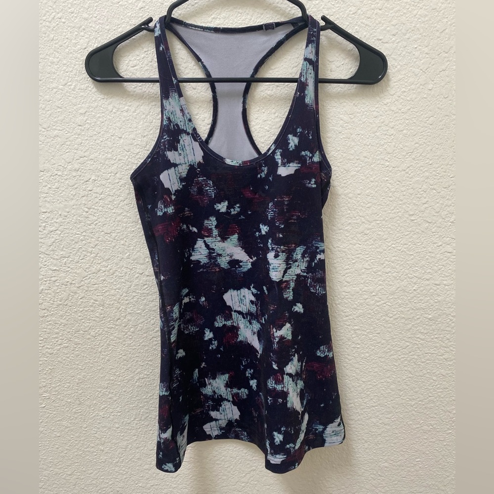 Lululemon tank top